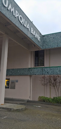 Umpqua Bank 02