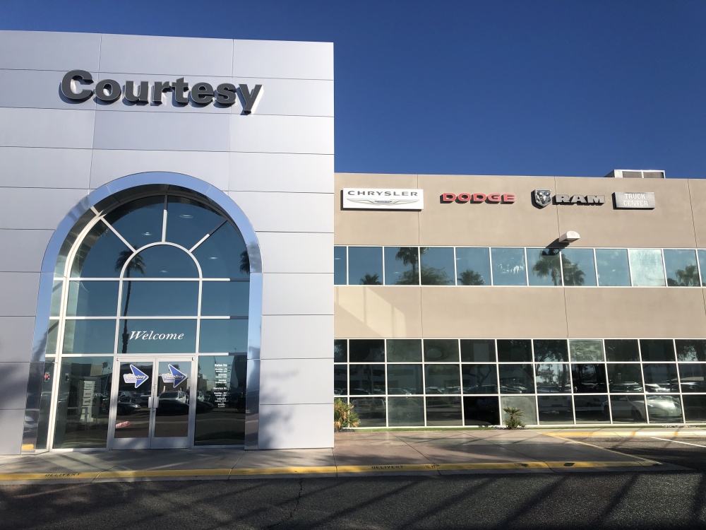 Courtesy Chrysler Dodge RAM of Superstition Springs 01