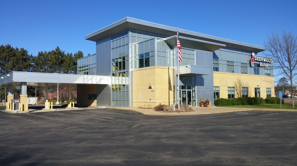 Deerwood Bank 01