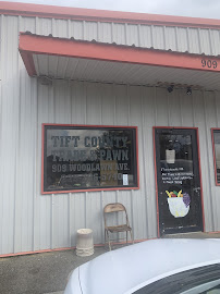 Tift County Trade & Pawn 02