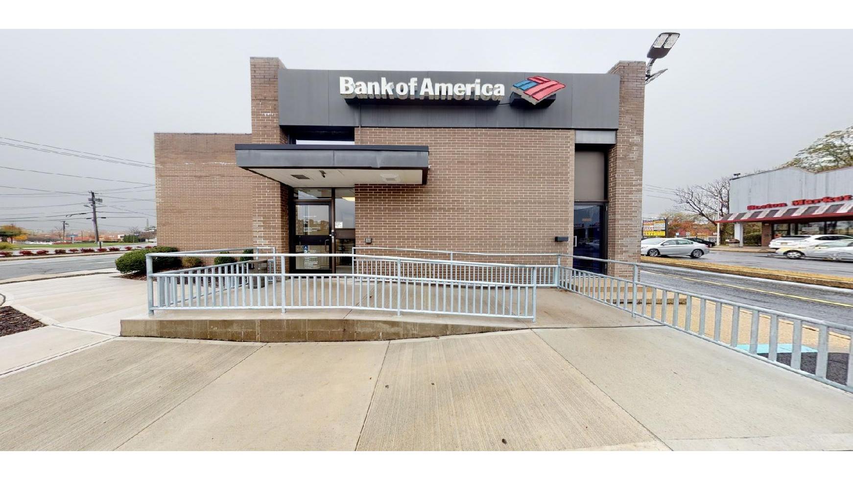 Bank of America (with Drive-thru ATM) 01