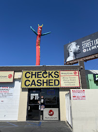 Canoga Park - Los Angeles Check Cashing 03