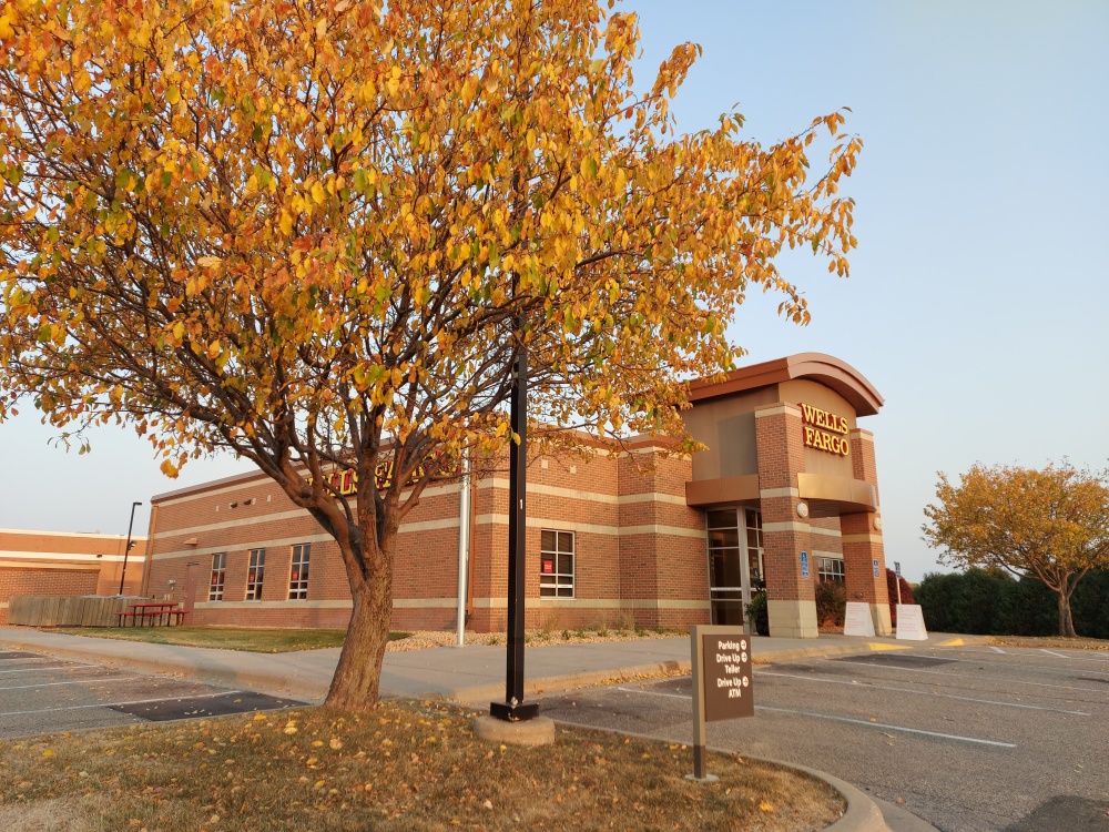 Wells Fargo Bank 01