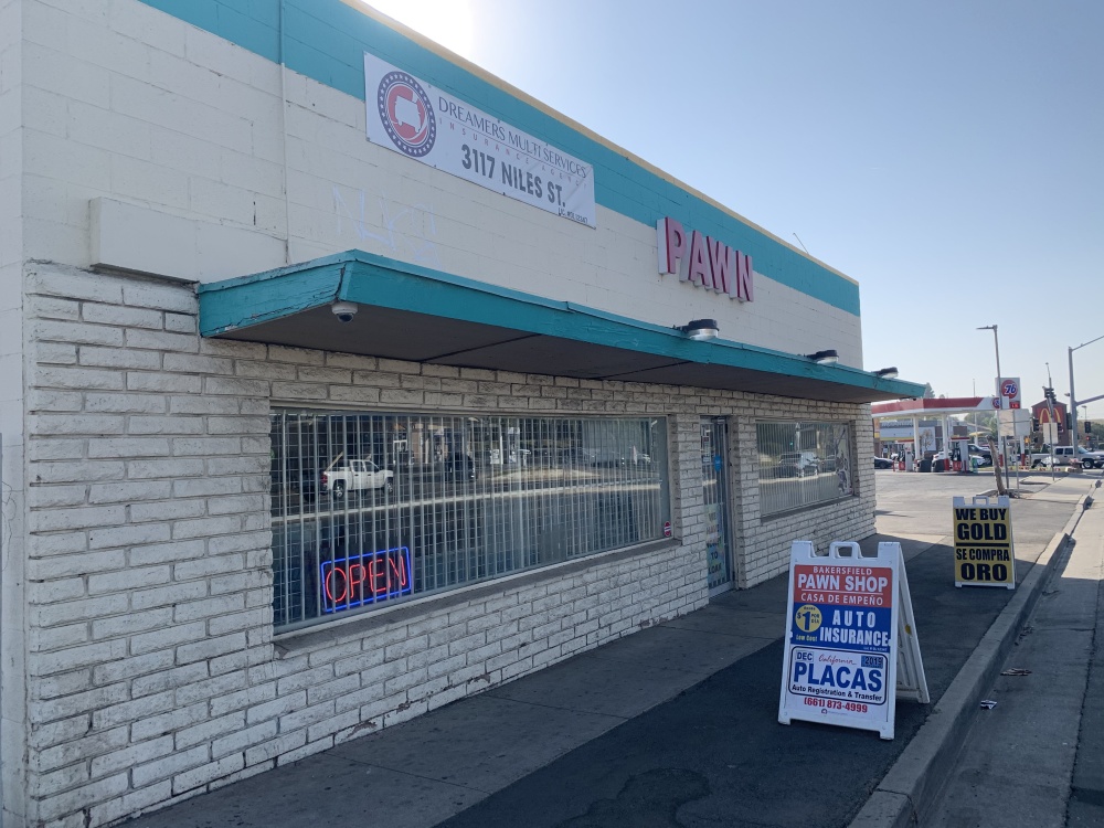 Bakersfield Pawn Shop 01