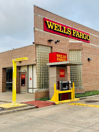 Wells Fargo Bank 01