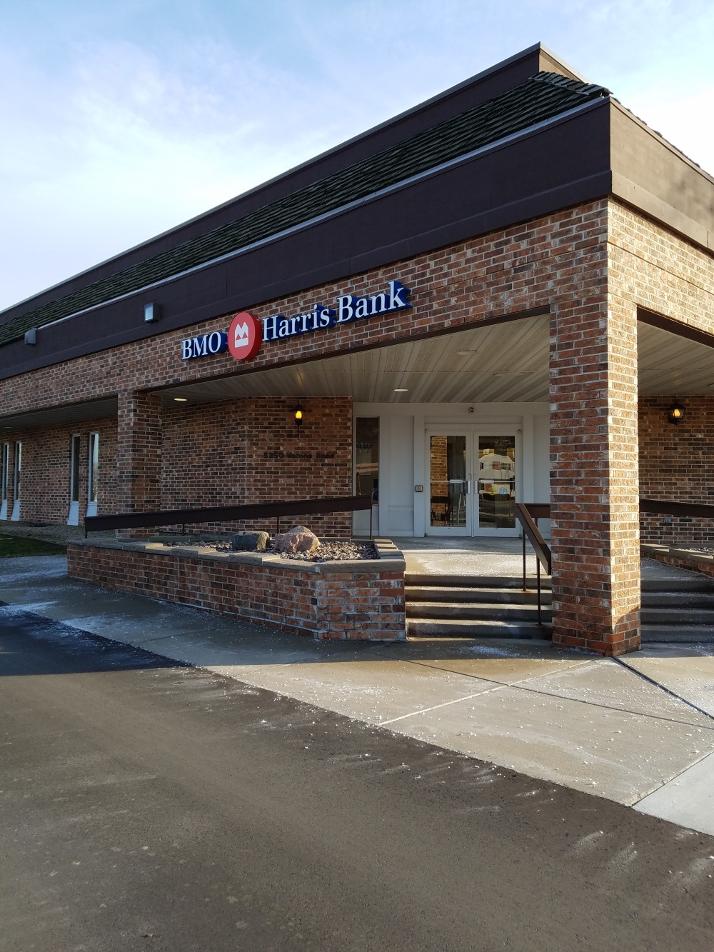 BMO Harris Bank 01