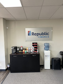Republic Finance 04