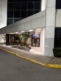 Charles Schwab 01