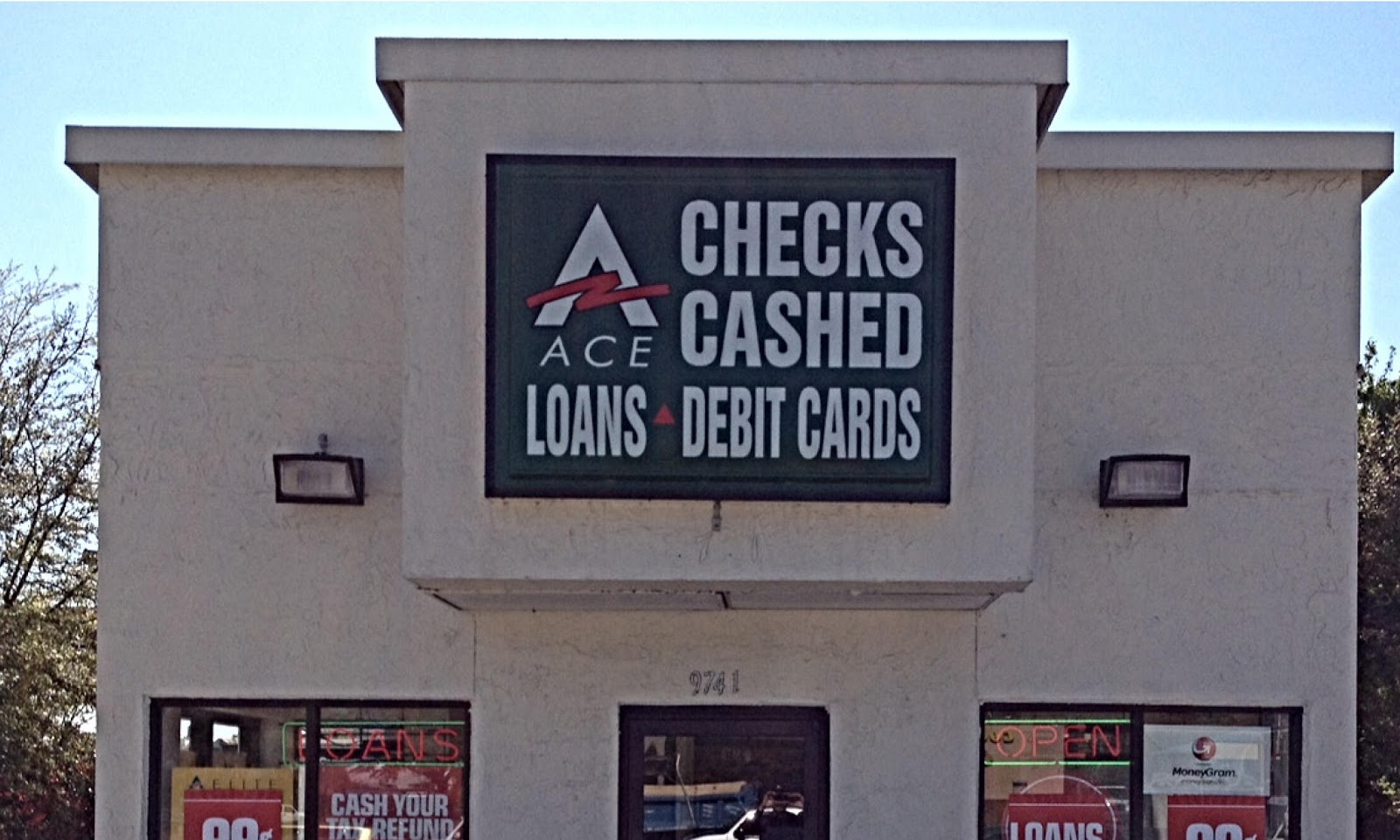 ACE Cash Express 01