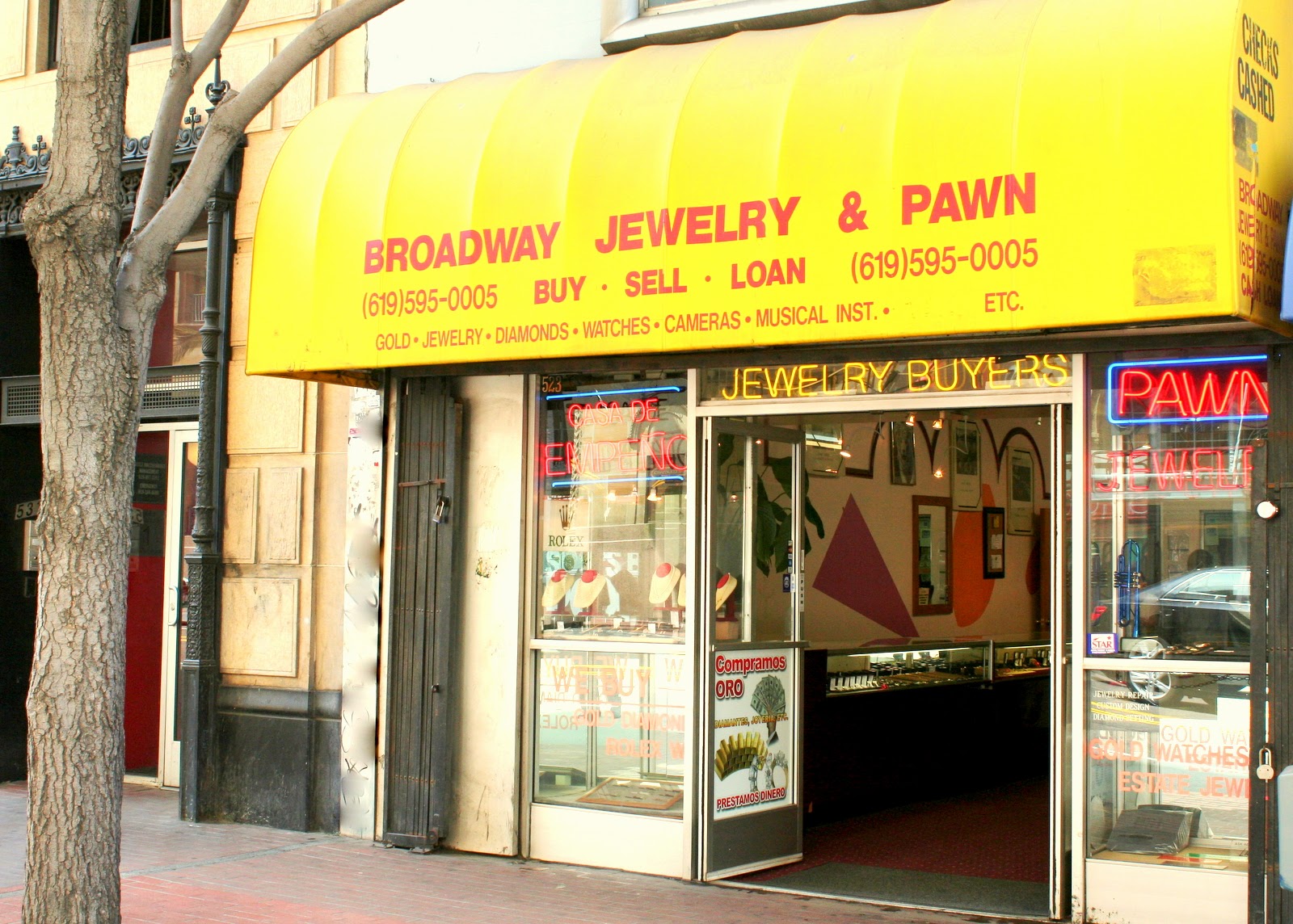 BROADWAY JEWELRY & PAWN 01