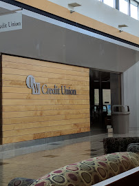 UW Credit Union 03