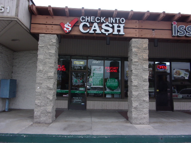 Check Into Cash 01