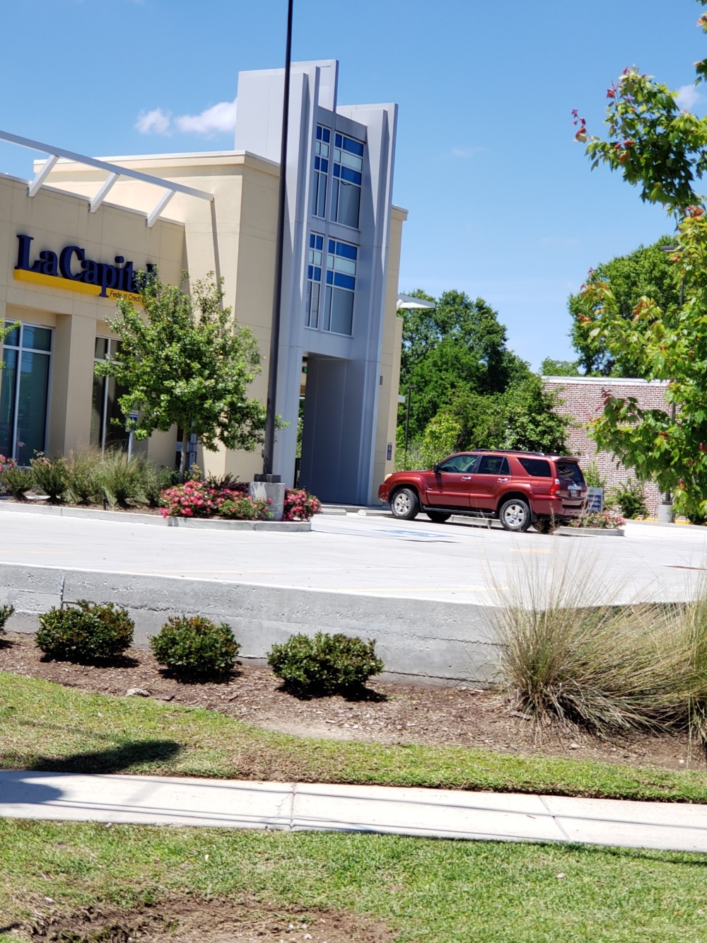 La Capitol Federal Credit Union 01