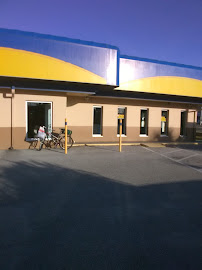 Amscot - The Money Superstore 04