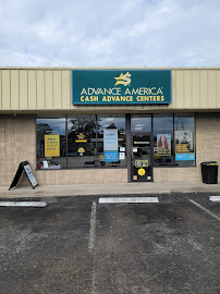 MoneyGram inside ADVANCE AMERICA 01