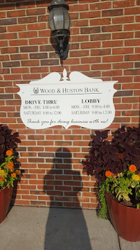 Wood & Huston Bank 02
