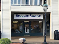 Republic Finance 02