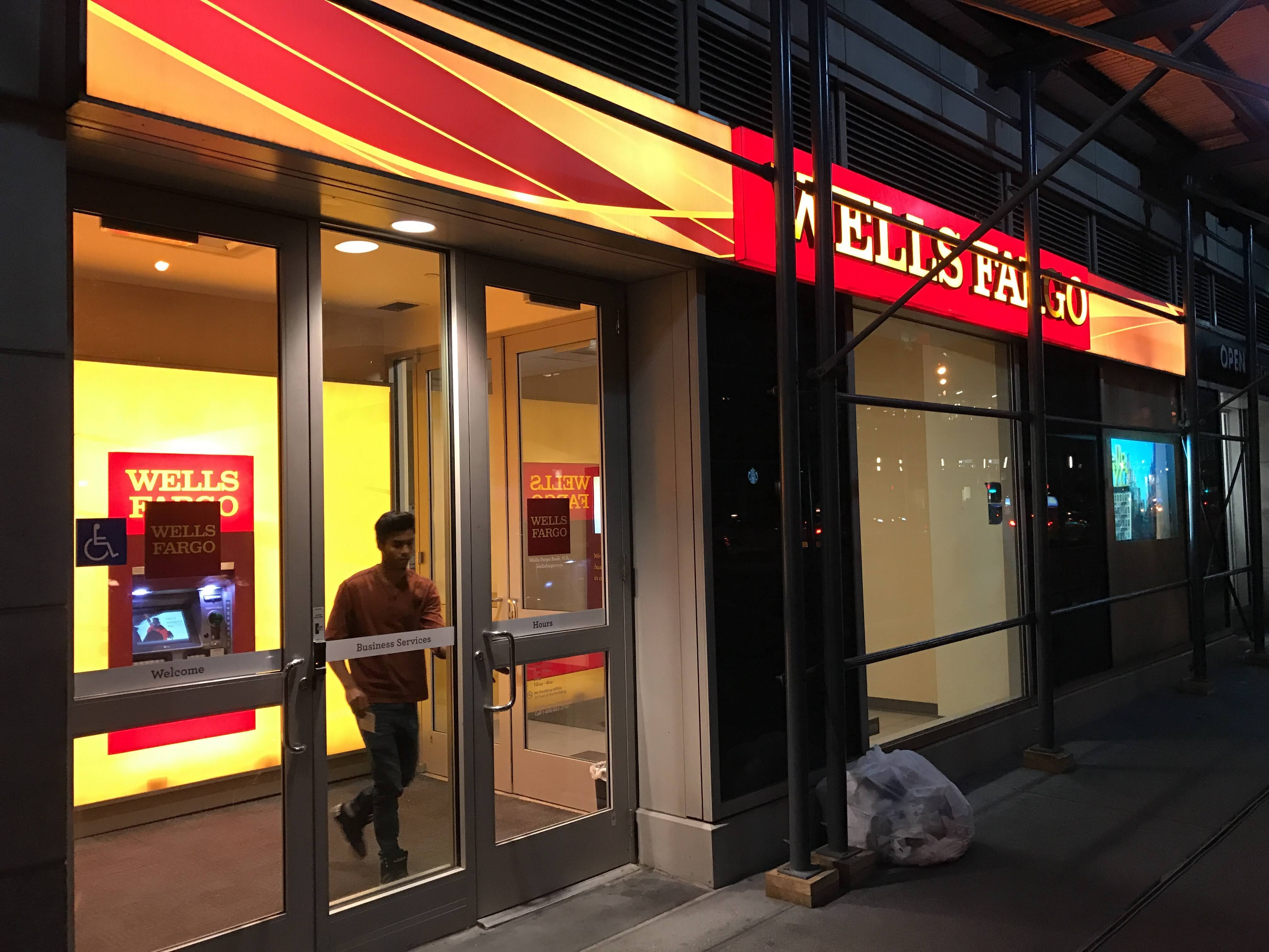 Wells Fargo Bank 01
