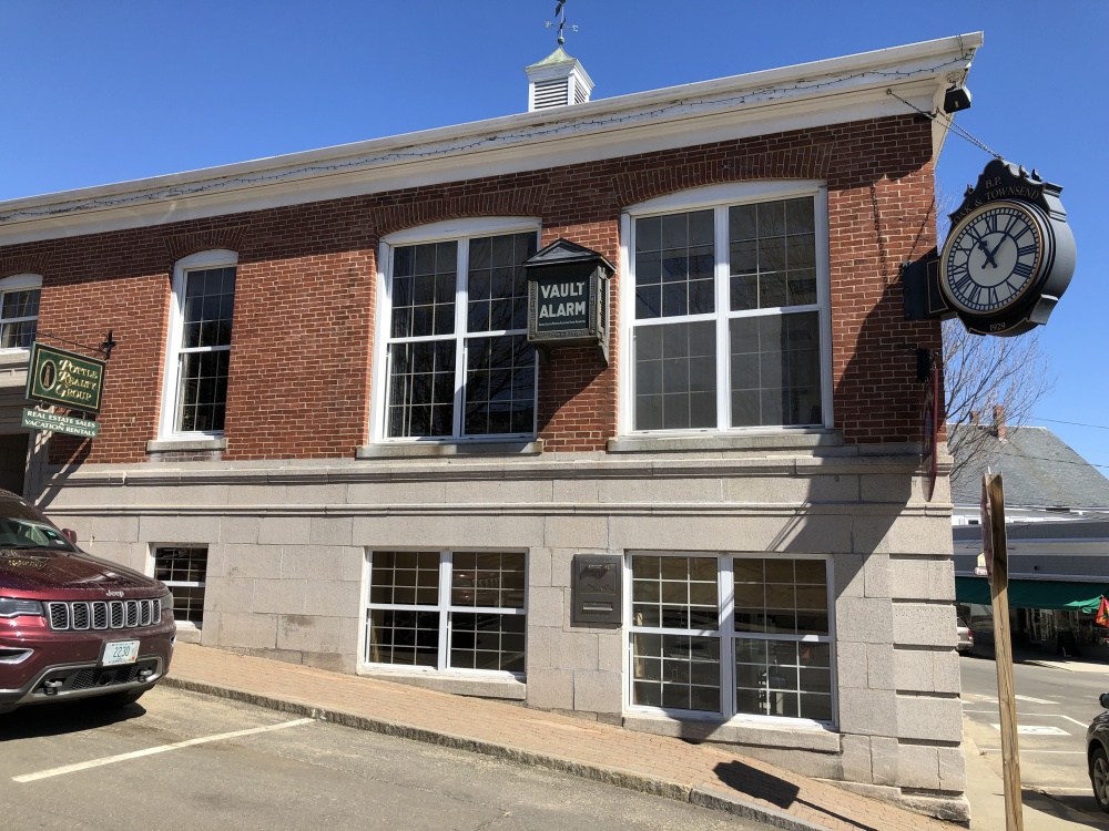 William Raveis Real Estate 01