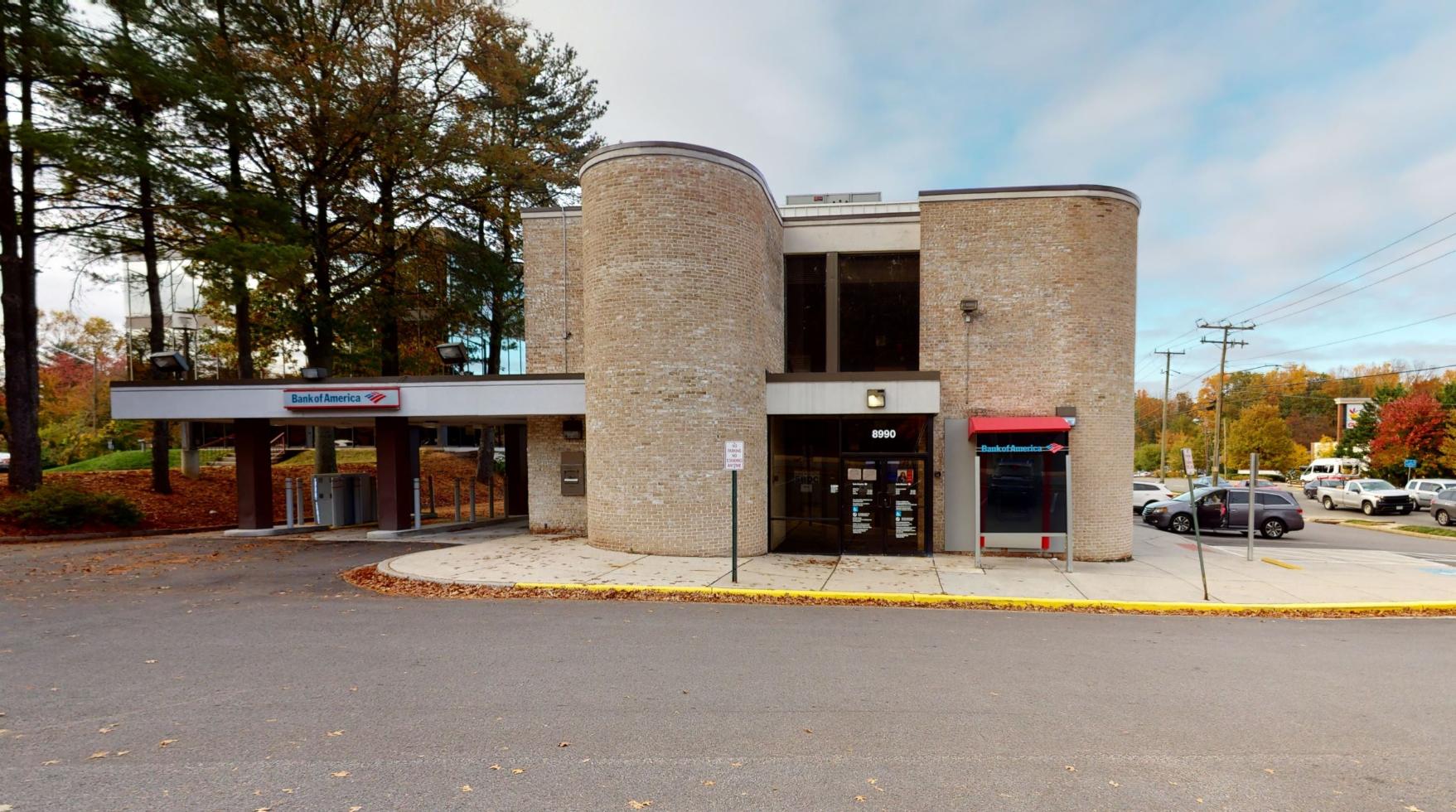 Bank of America (with Drive-thru ATM) 01
