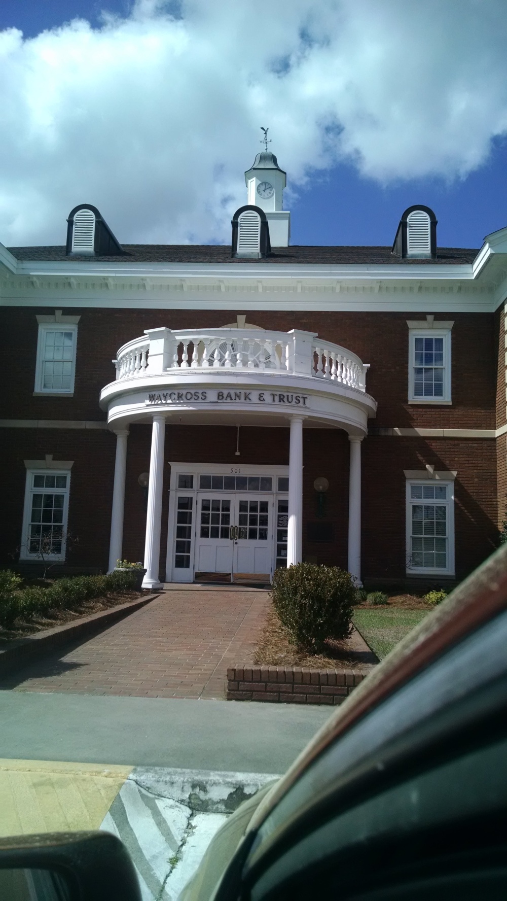 Waycross Bank & Trust 01