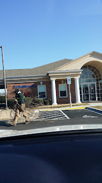 Bank of America (with Drive-thru services) 02