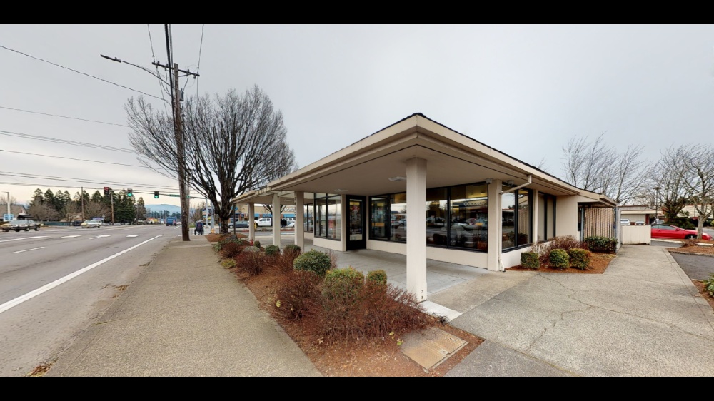 Bank of America (with Drive-thru services) 01