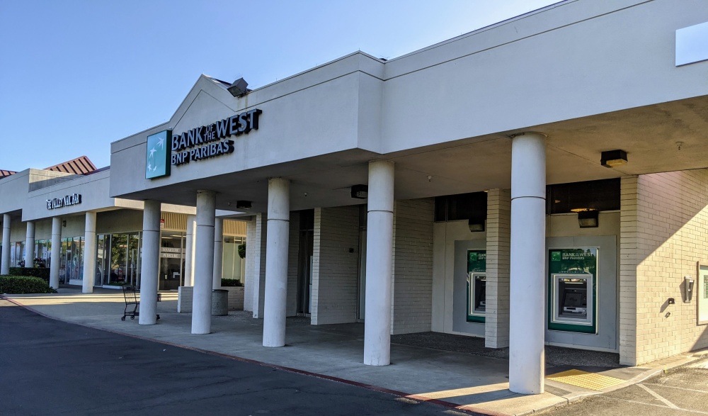 Bank of the West 01
