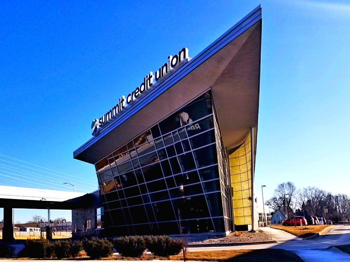 Summit Credit Union 01
