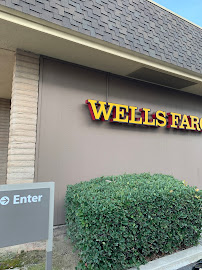 Wells Fargo Bank 02