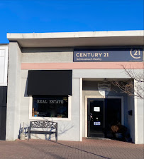 Century 21 Schlossbach Realty 01