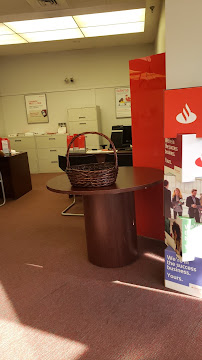 Santander Bank Branch 02