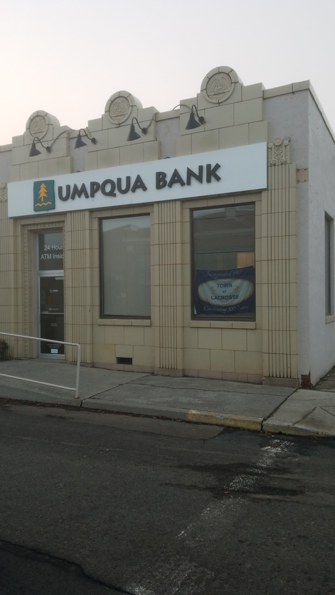 Umpqua Bank 01
