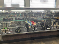 Family Jewelry & Loan 02