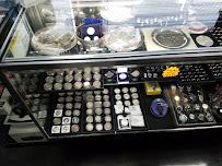 Family Jewelry & Loan 04
