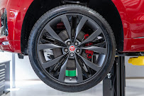 Rusnak/Pasadena Jaguar Service and Parts Department 04