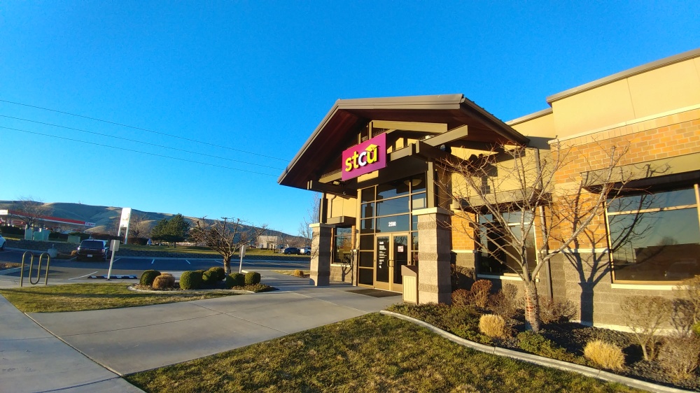 STCU: Queensgate Branch 01