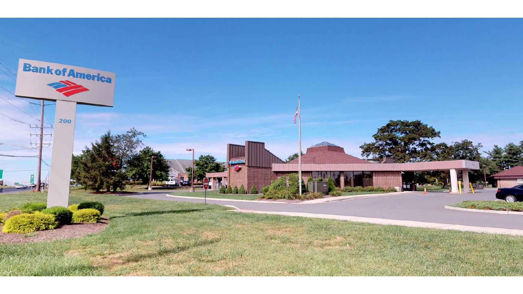 Bank of America (with Drive-thru ATM) 01