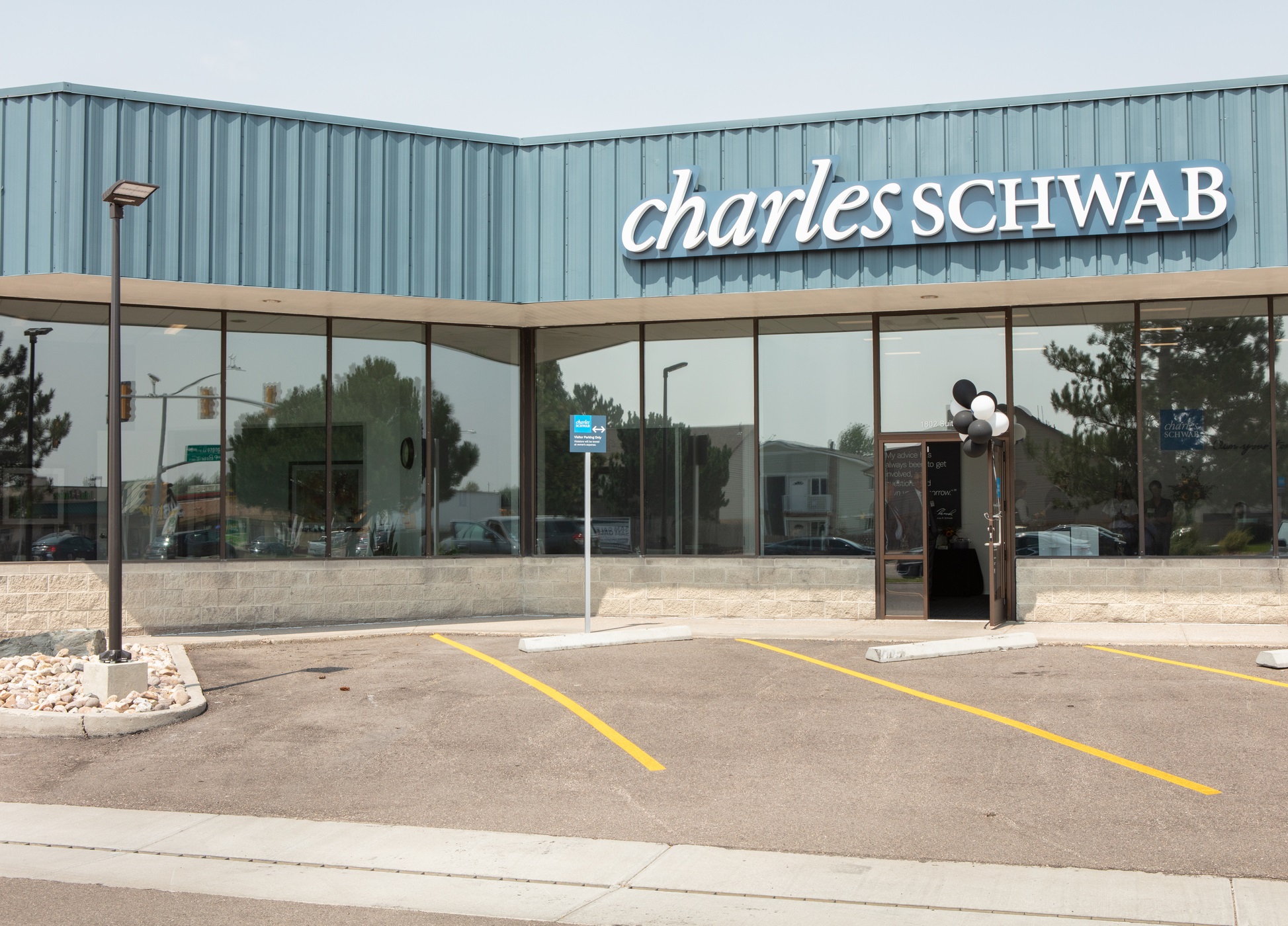 Charles Schwab 01