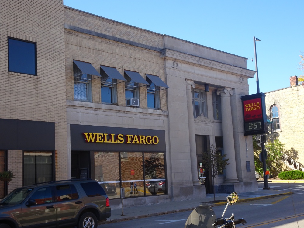 Wells Fargo Bank 01