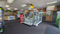 Veekay Check Cash & Cell Phone Services 02