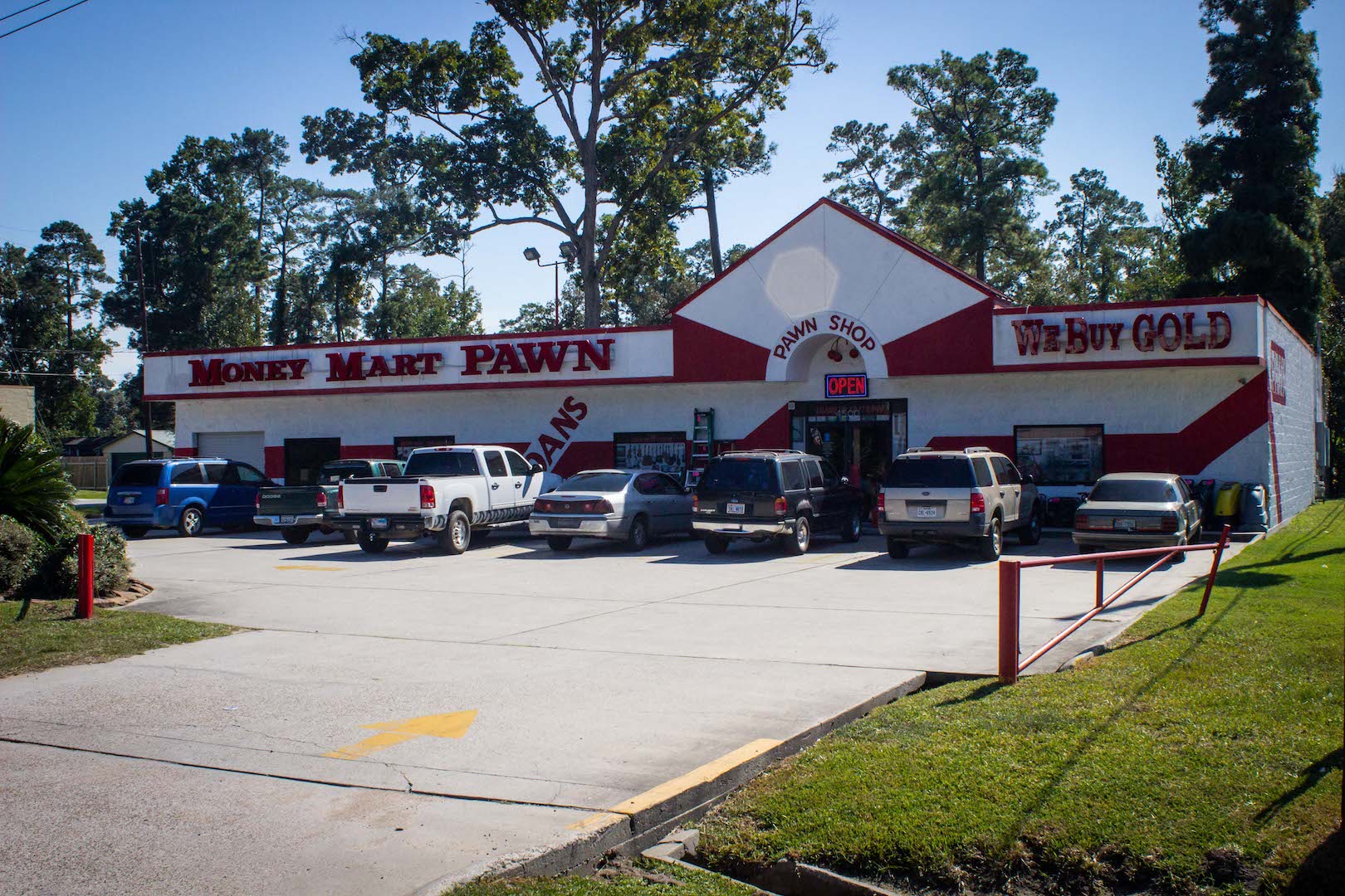 Money Mart Pawn & Jewelry 01