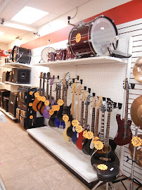 Money Mart Pawn & Jewelry 03