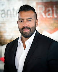 Eddie Cisneros at Guaranteed Rate (NMLS #292488) 02