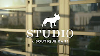 Studio Bank 03