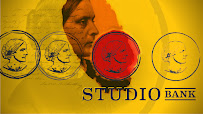 Studio Bank 04