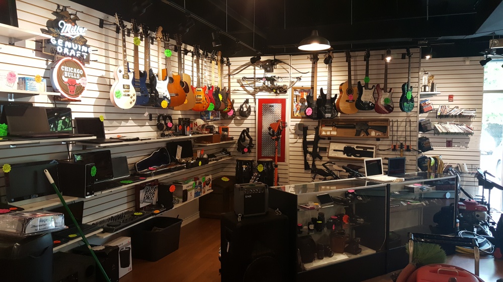 ALEXANDER'S PAWNSHOP 01