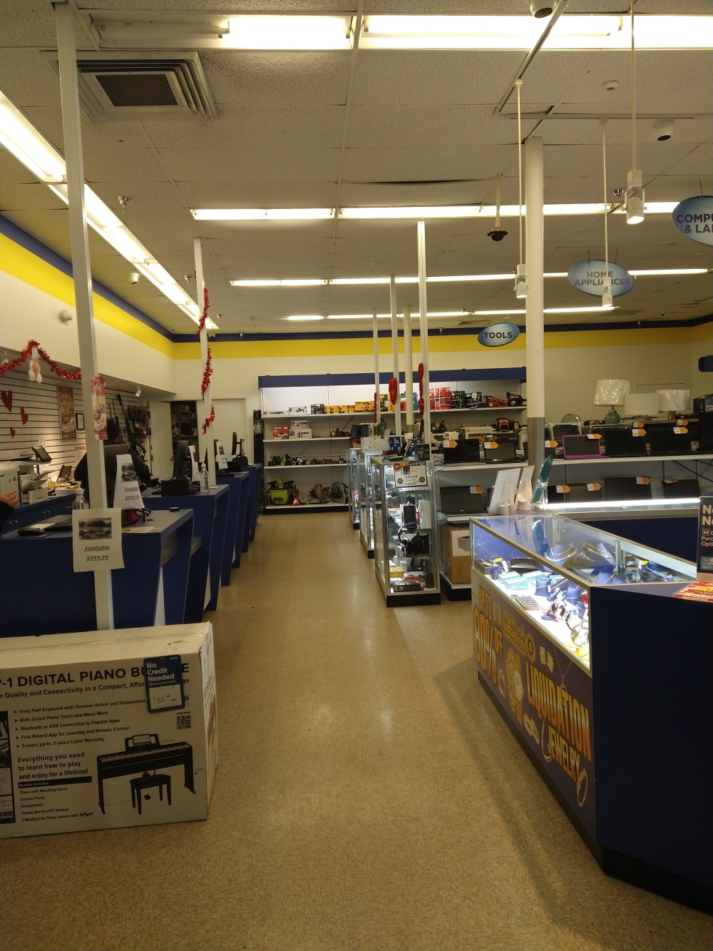 La Familia Pawn & Jewelry Auburndale 01