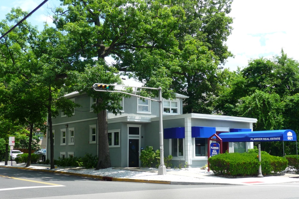 Plawker Real Estate 01
