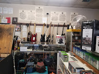 Farmersville Hock Shop 03